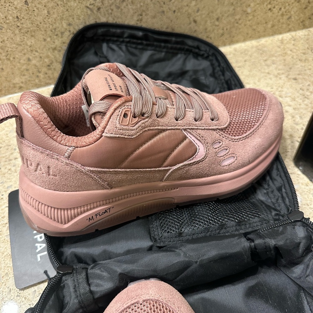 Municipal Women's Blush Sneakers